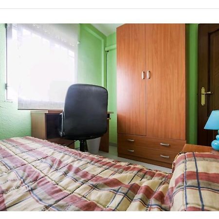 Piso Con Buena Red Wiffi Fibra Optica Alquiler De Habitaciones เซบีญา ภายนอก รูปภาพ