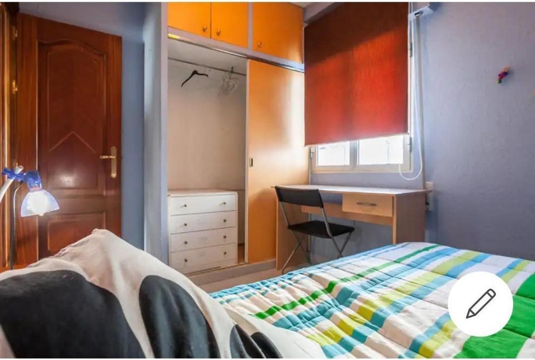Piso Con Buena Red Wiffi Fibra Optica Alquiler De Habitaciones เซบีญา ภายนอก รูปภาพ