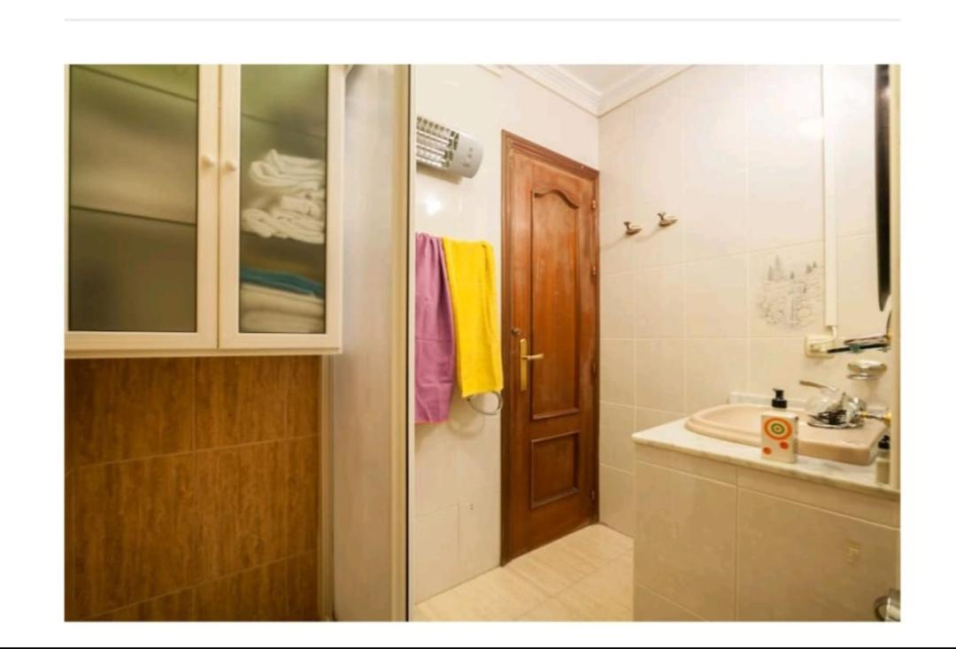 Piso Con Buena Red Wiffi Fibra Optica Alquiler De Habitaciones เซบีญา ภายนอก รูปภาพ
